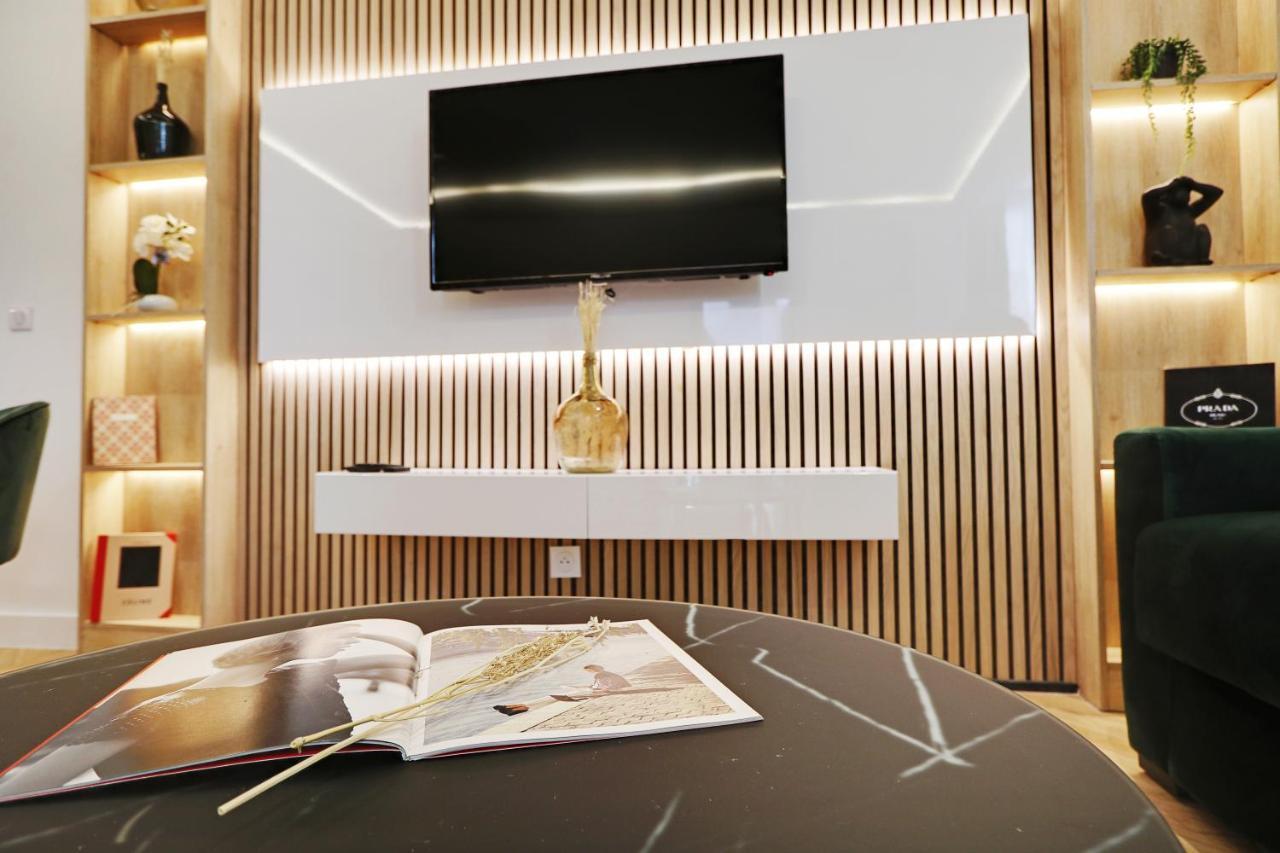 Off Majesti Upper Marais Apartment- Rue Du Faubourg Saint-Martin Παρίσι Εξωτερικό φωτογραφία